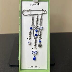 Piper K | Vintage Motif Brooch Boat Pin 💙